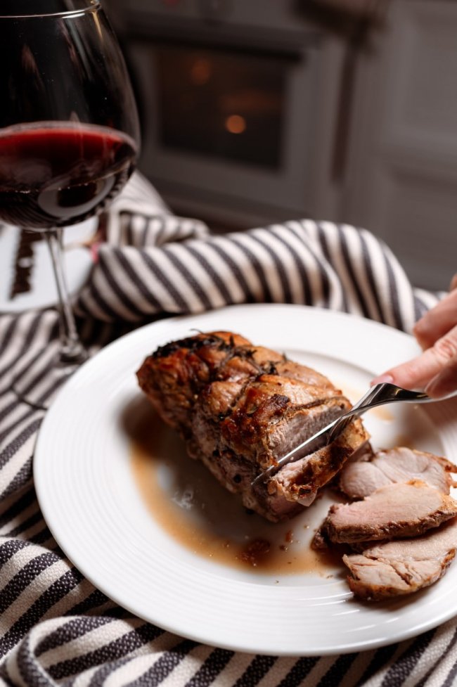 Новорічний стіл майже по-ресторанному – від нової торгової марки «Сам Удома»*