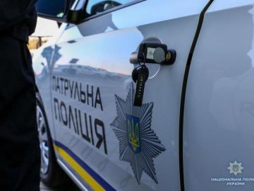 Судили росіянина, який у Ковелі хотів «відмазатись» від патрульних за 100 доларів