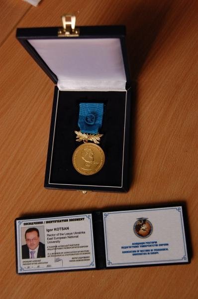 Ректора найбільшого університету Волині нагородили медаллю