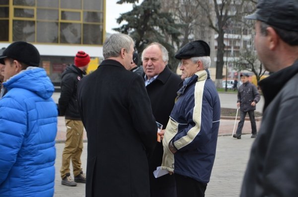 Луцький Євромайдан: люди виходять на віче