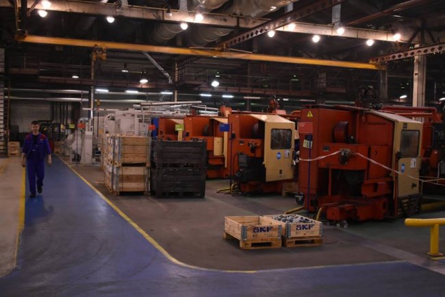 Савченку показали, як на великому заводі практикуються волинські студенти. ФОТО