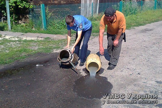 Ковельських любителів самогонки покарали. ФОТО