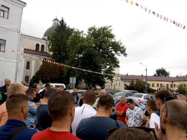 Волиняни-власники авто на іноземній реєстрації об'єднуються в спілку