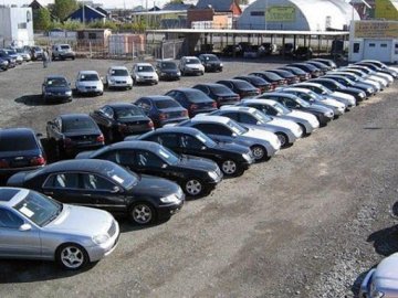 МВС вирішило ускладнити ввезення авто з-за кордону