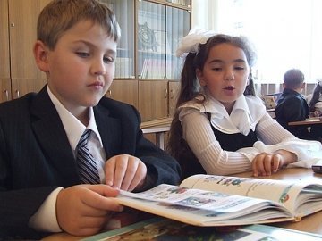 З 2 млн закуплених шкільних підручників 1,9 млн – російськомовні