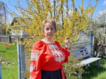 Скатертини, рушники, доріжки, серветки: майстриня з Волині примножує красу української вишивки