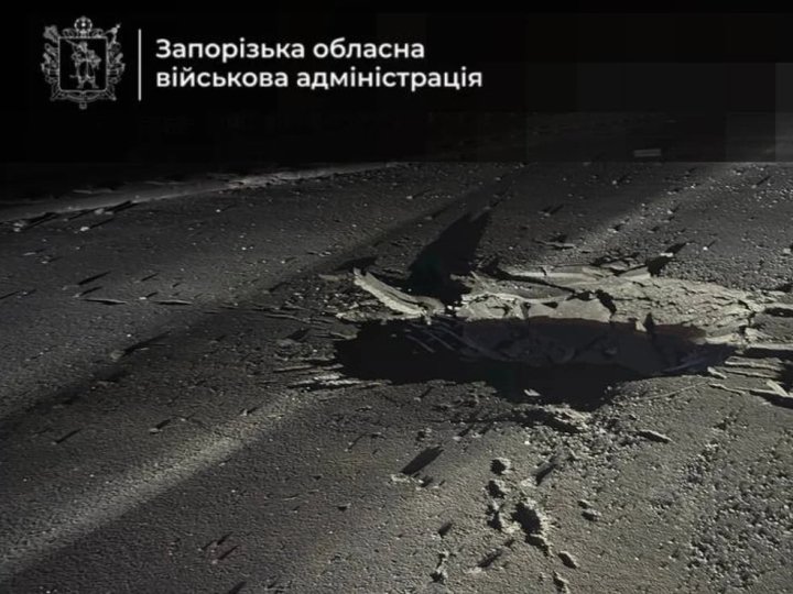 У Запоріжжі росіяни атакували один з мостів через Дніпро 