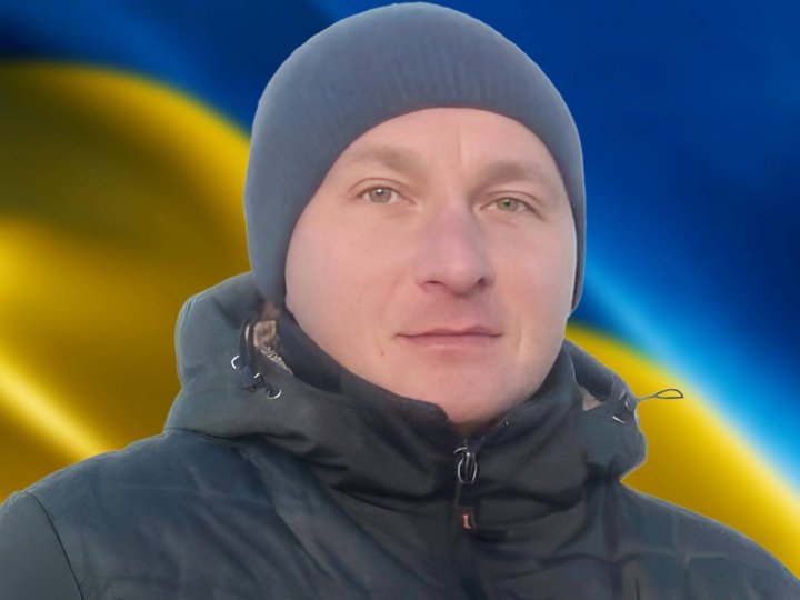 Скорботне Різдво: волиняни навколішки прощалися з полеглим Героєм