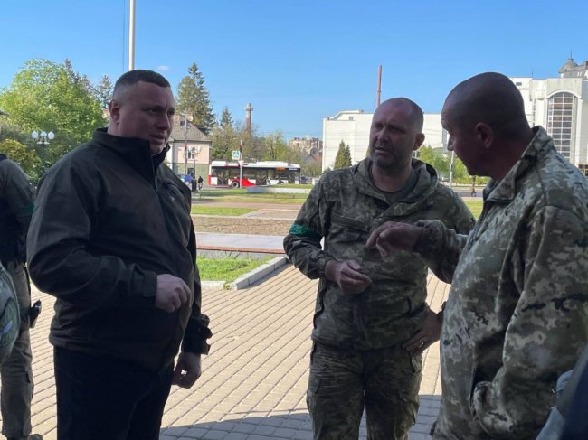 З Волині на Харківщину для потреб військових передали автомобіль швидкої допомоги