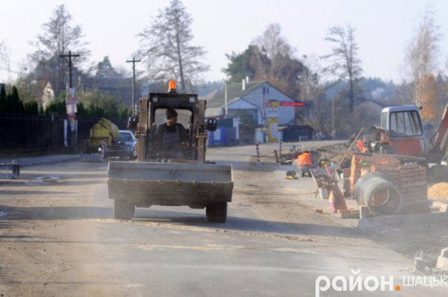 Як на Світязі «реанімують» набережну. ФОТО
