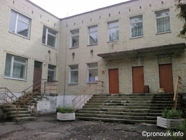 Освітній заклад на Волині «живе» в занедбаному дитсадку. ФОТО