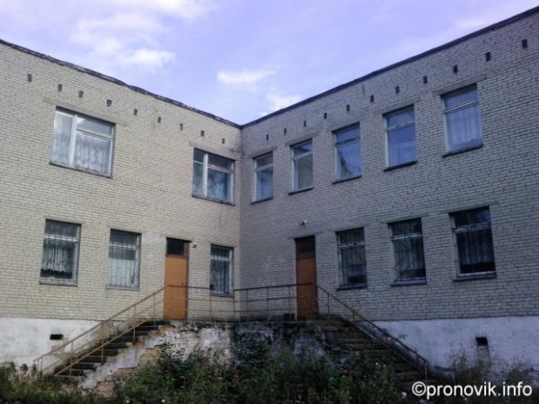 Освітній заклад на Волині «живе» в занедбаному дитсадку. ФОТО