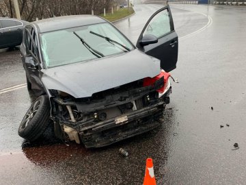 У Луцьку стукнулися дві автівки. ФОТО