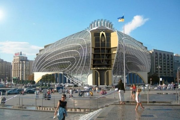 Як виглядатиме реконстуйований Будинок Профспілок у Києві. ФОТО