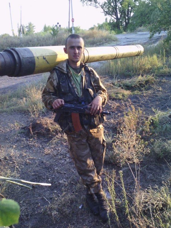 «Я тільки хочу ще знати, як він загинув», – матір загиблого танкіста. ВІДЕО