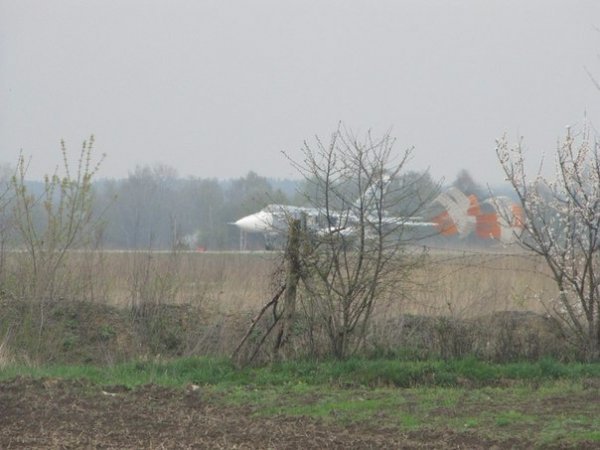 У Луцьку на військовий аеродром перебазували бригаду тактичної авіації. ФОТО