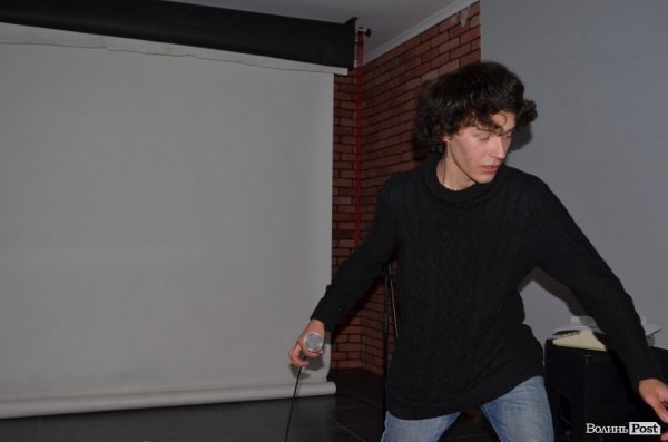 «Двоє на одного»: поетичні читання в Луцьку. ФОТО
