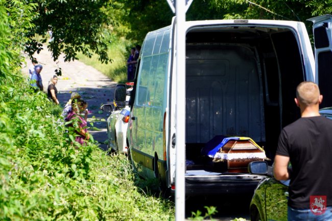 На Волині попрощалися з двома загиблими на війні Героями. ФОТО