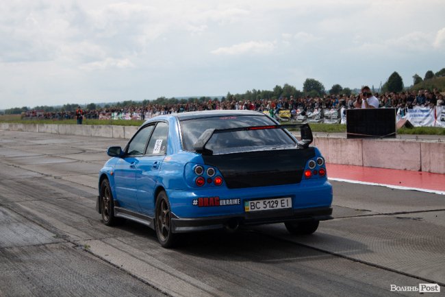 У Луцьку відбулися видовищні авто- і мотогонки. ФОТОРЕПОРТАЖ