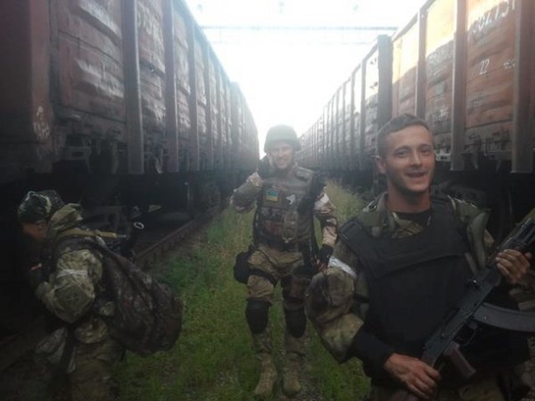 «Йдемо, йдемо!», - відео бою під Іловайськом. ВІДЕО. ФОТО