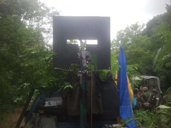 «Йдемо, йдемо!», - відео бою під Іловайськом. ВІДЕО. ФОТО