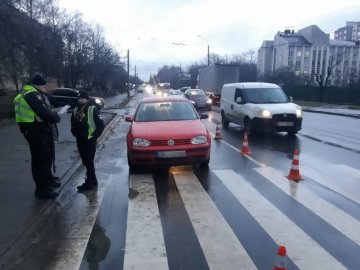 У Луцьку на переході збили жінку. ФОТО