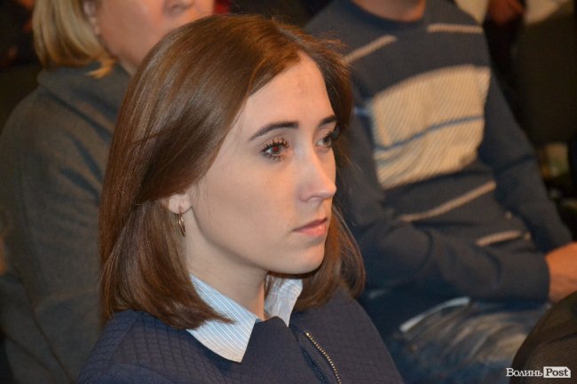 На «Файній гутірці» говорили про політику та співали