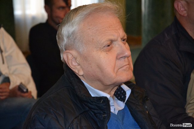 На «Файній гутірці» говорили про політику та співали