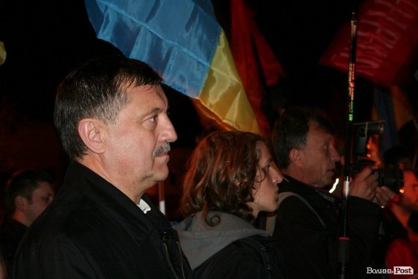 У Луцьку відбулася смолоскипна хода на честь ювілею УПА. ФОТО