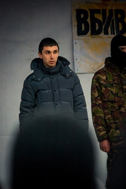 Як у Луцьку «Беркут» ставав на коліна. ФОТО