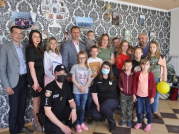 На Волині з'явилася перша патронатна сім'я. ФОТО