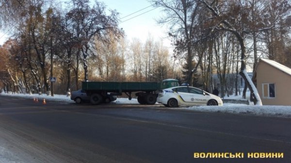 У Луцьку Opel в’їхав у ЗіЛ