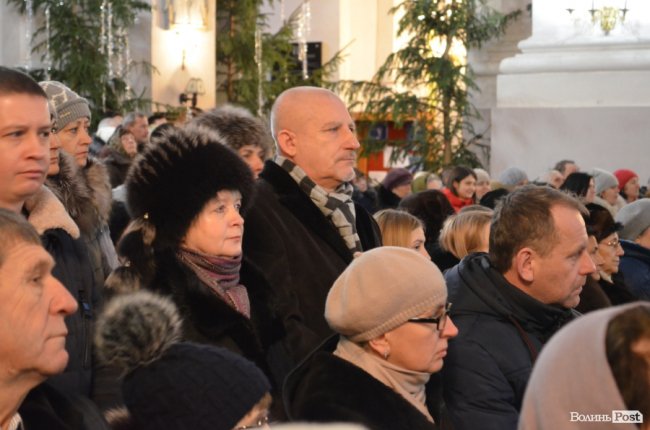 Магія Різдва: у луцькому соборі відбулося урочисте богослужіння. ФОТО