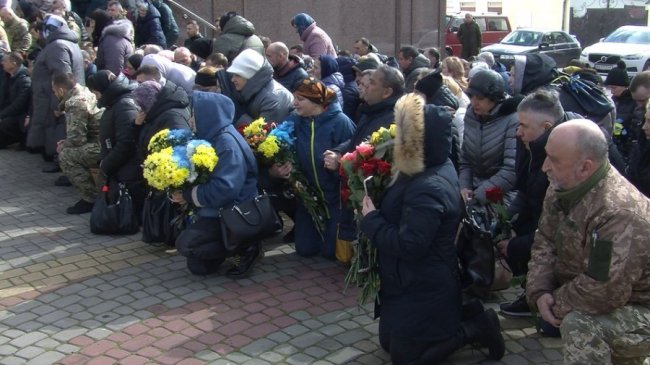У Луцьку попрощалися з загиблими на Донеччині Олегом Хрищуком і Тарасом Брайловським