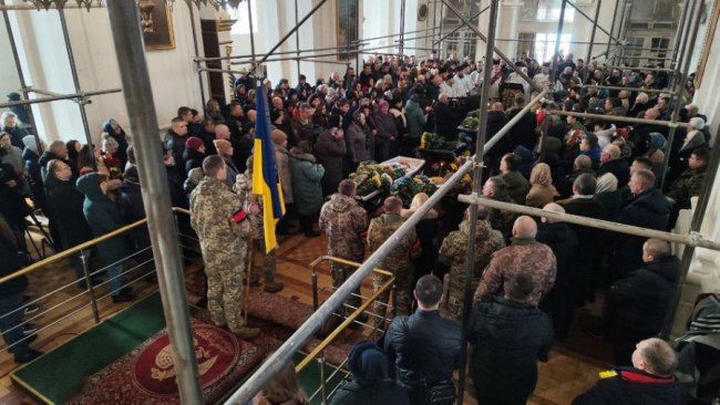 У Луцьку попрощалися з загиблими на Донеччині Олегом Хрищуком і Тарасом Брайловським