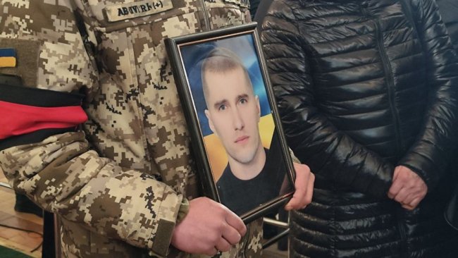 У Луцьку попрощалися з загиблими на Донеччині Олегом Хрищуком і Тарасом Брайловським