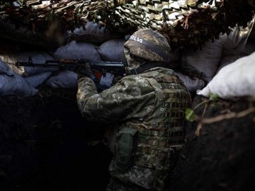 Повідомили, скільки окупантів і їхньої техніки знищили українські захисники за 24 лютого