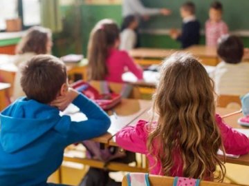 «Дистанційка» чи звичний формат: у МОН розповіли, як будуть навчатися діти з 1 вересня