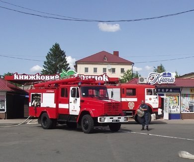 У Полтаві горів Центральний ринок. ФОТО. ВІДЕО.