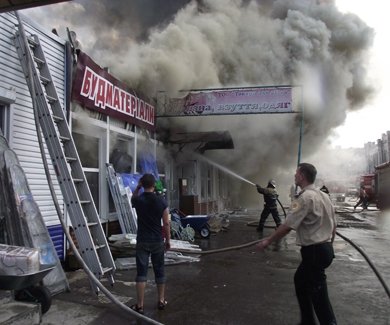 У Полтаві горів Центральний ринок. ФОТО. ВІДЕО.