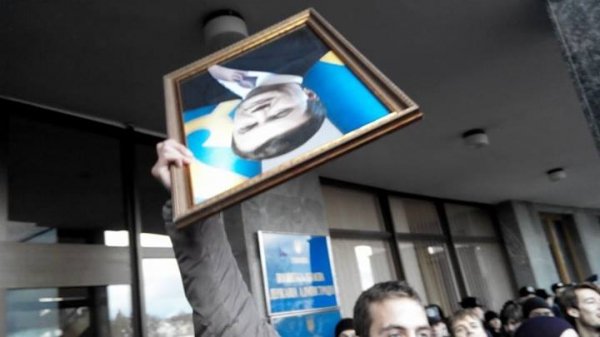 Другий день Нового Майдану у Луцьку. ФОТО