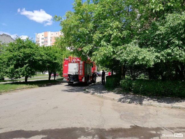 У Луцьку горів балкон багатоповерхівки. ФОТО