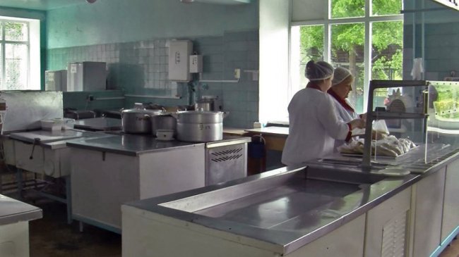 Два мікрорайони Луцька – без гарячої води: комунальники лагодять котельню. ВІДЕО