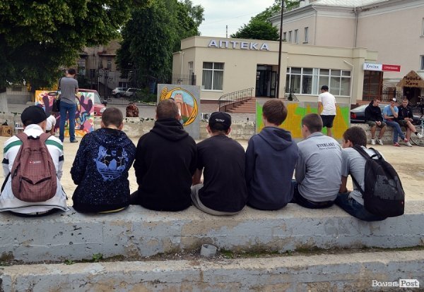 Луцький мер подружився із графітчиками. ФОТО