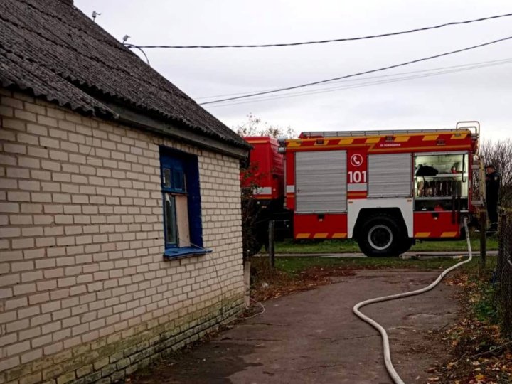 На Волині горіли два житлові будинки