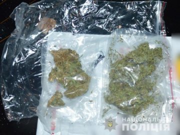 В автомобілі 23-річного волинянина поліцейські знайшли наркотики