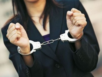 Судитимуть 25-річну волинянку, яка п'яна цеглиною вбила чоловіка