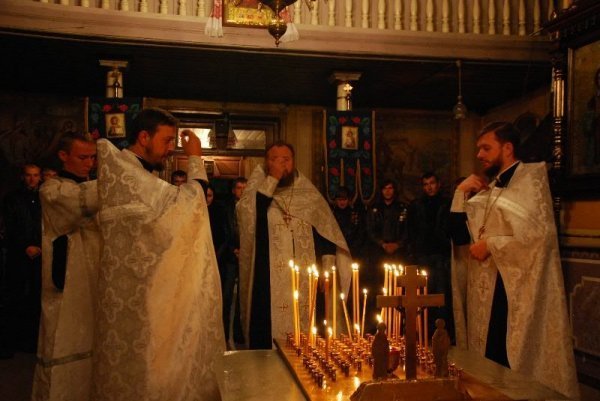 У Луцьку помолилися за загиблих байкерів. ФОТО