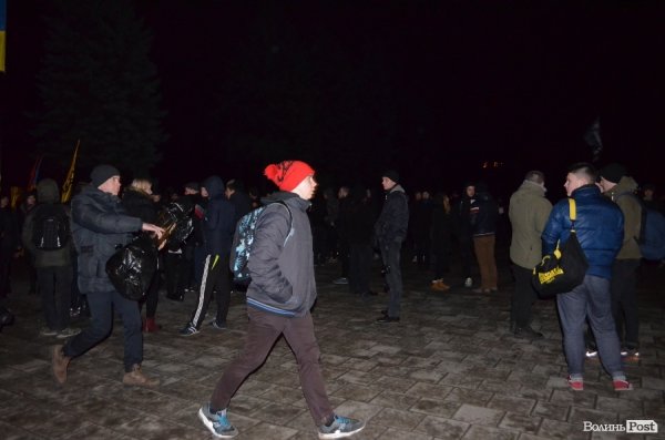 «На деревах замість листя розіпнем сепаратиста», - Марш у Луцьку. ФОТО. ВІДЕО