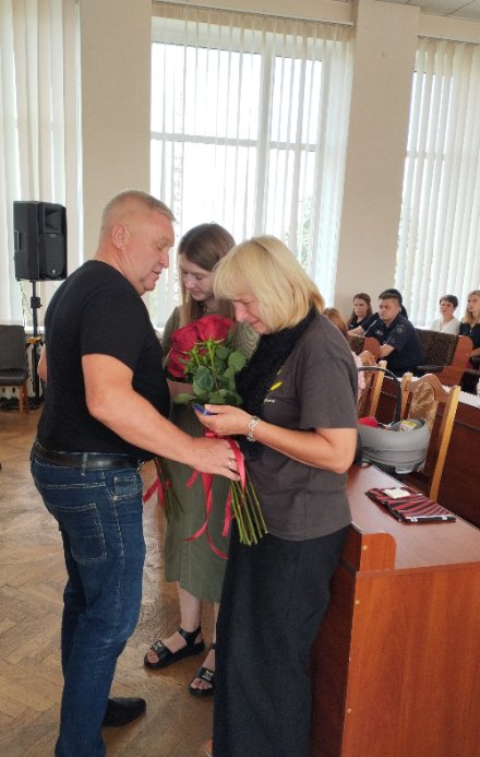 Сім'я загиблого на війні поліцейського з Волині отримала його посмертну відзнаку. ФОТО